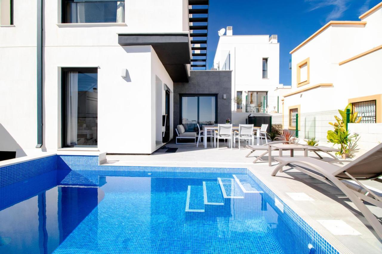 Villa De Lujo Con Piscina オリウエラ エクステリア 写真