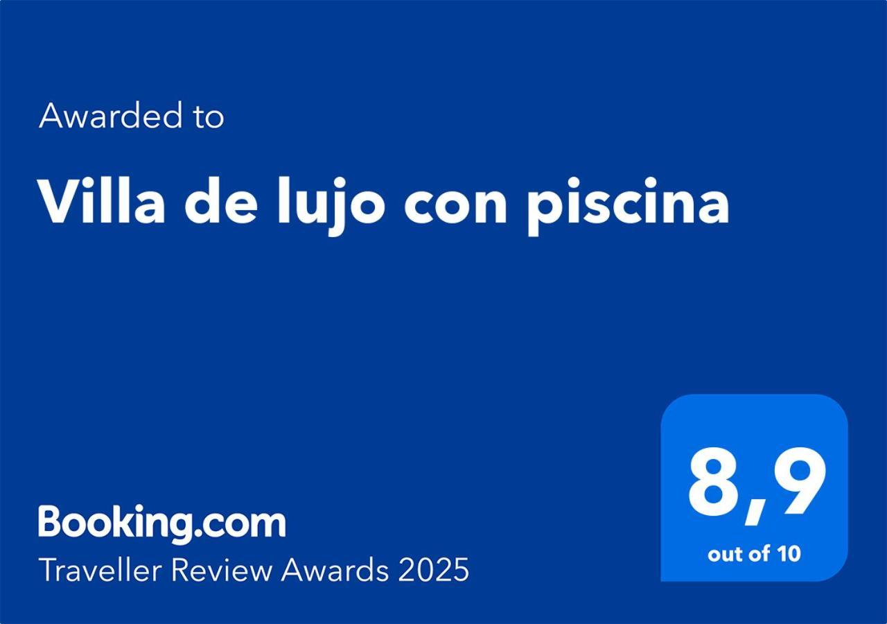 Villa De Lujo Con Piscina オリウエラ エクステリア 写真